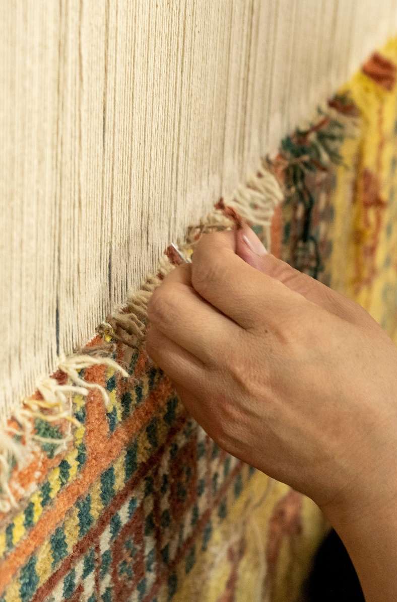 Hand Knotting Process